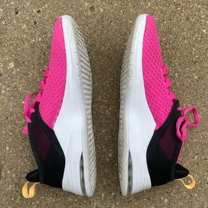 WMNS NIKE AIR MAX BELLA TR 2